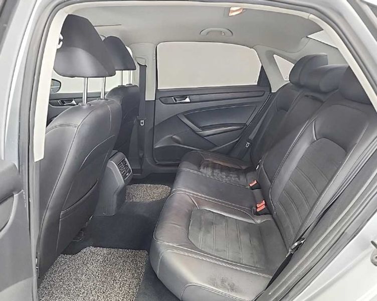 2013 Volkswagen Passat 2.0 TDI B7 photo 12