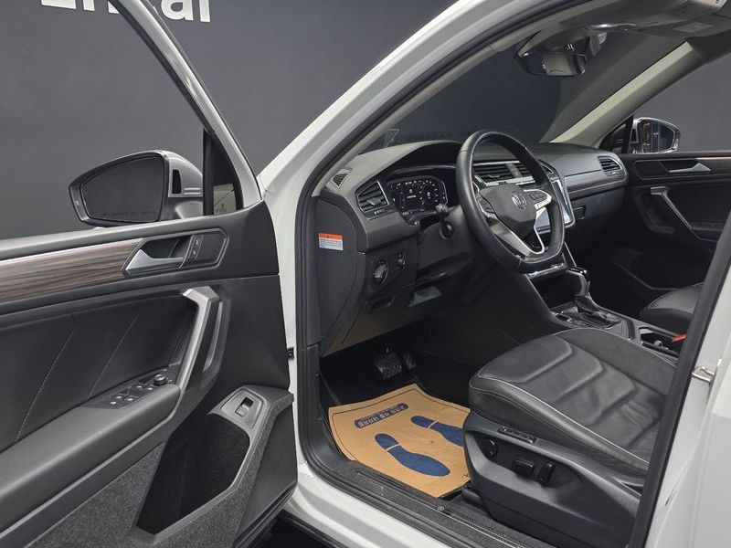 2023 Volkswagen Tiguan 2.0 TSI Prestige photo 10