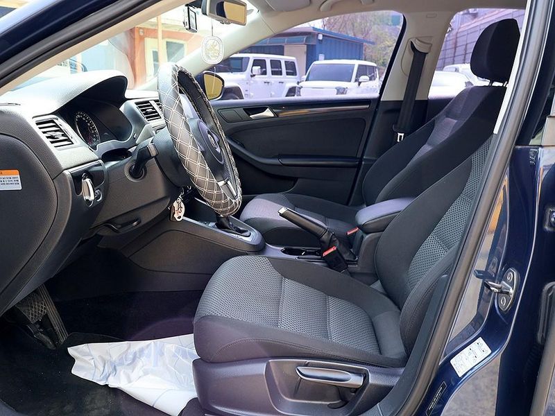 2014 Volkswagen Jetta 1.6 TDI Blue Motion 6th photo 12