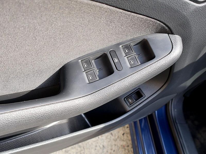 2014 Volkswagen Jetta 1.6 TDI Blue Motion 6th photo 16