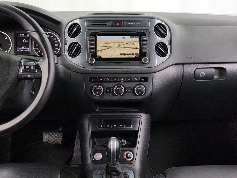 2016 Volkswagen Tiguan 2.0 TDI Premium 5N photo 14