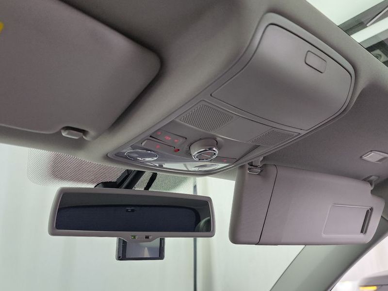 2016 Volkswagen Tiguan 2.0 TDI Premium 5N photo 17