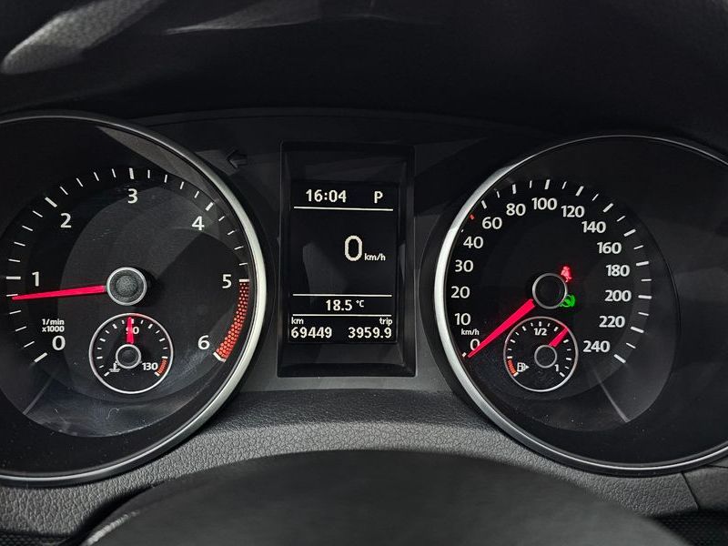 2012 Volkswagen Golf 1.6 TDI Blue Motion photo 8