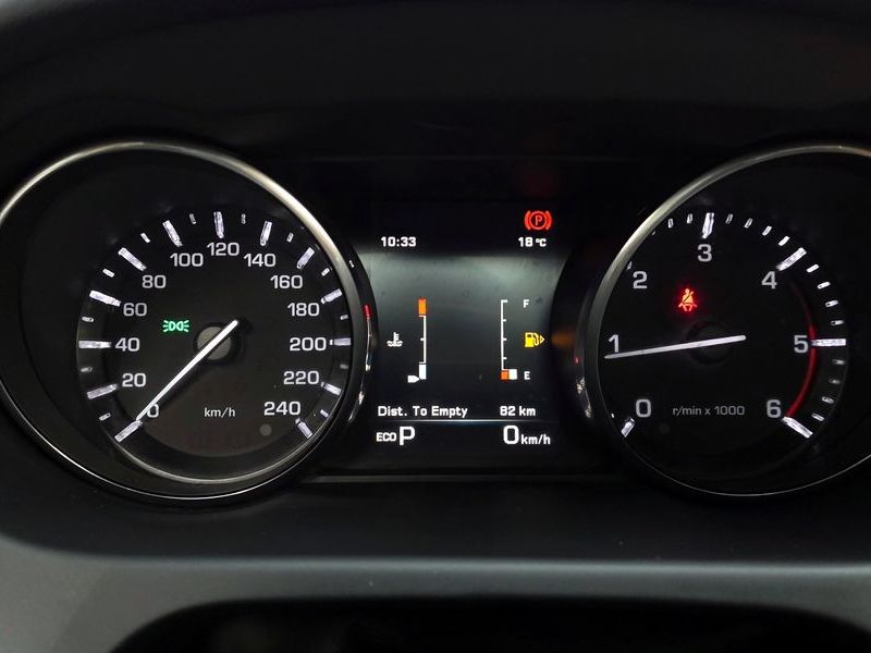 2016 Land Rover Discovery Sport 2.0 TD4 HSE Luxury photo 8
