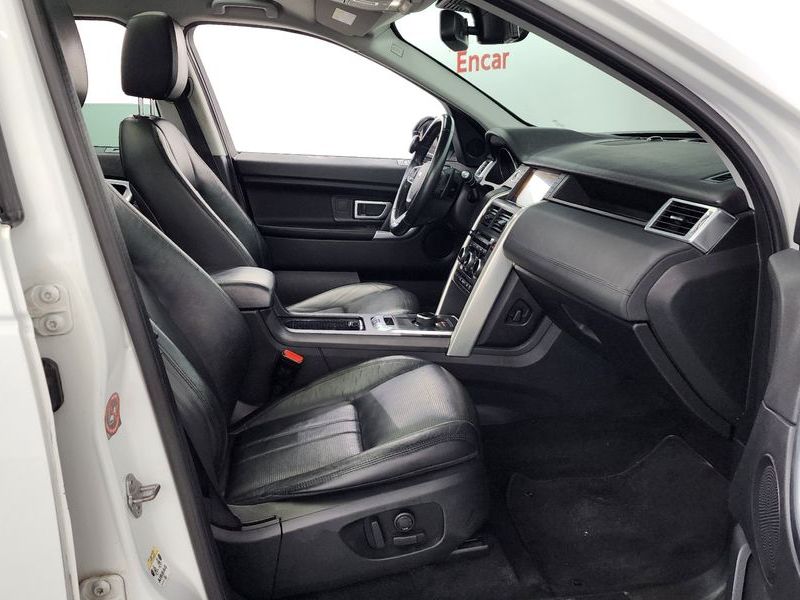 2017 Land Rover Discovery Sport 2.0 TD4 SE photo 11