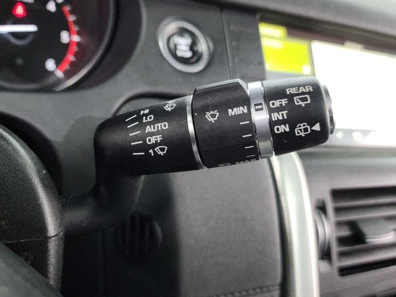2017 Land Rover Discovery Sport 2.0 TD4 SE photo 15