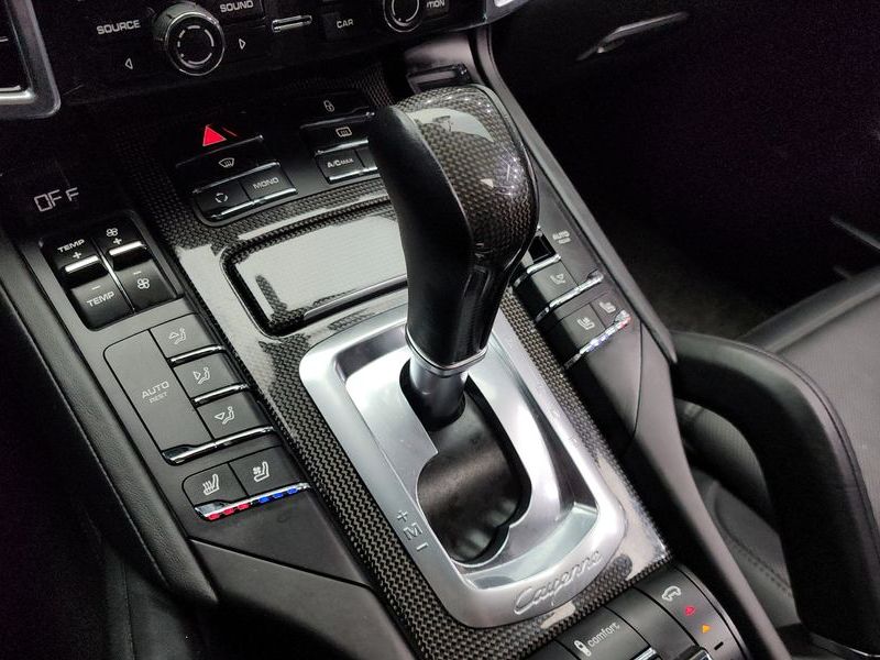 2013 Porsche Cayenne 4.8 GTS 958 photo 9