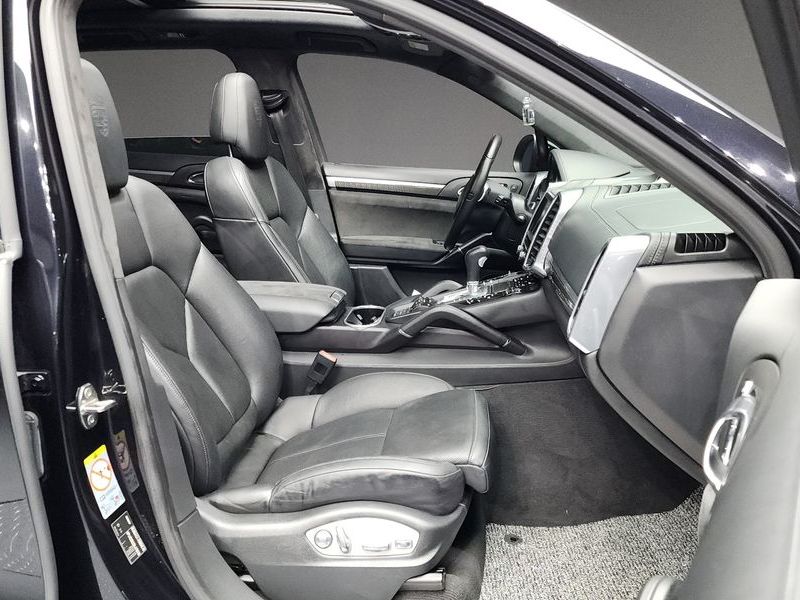 2013 Porsche Cayenne 4.8 GTS 958 photo 11