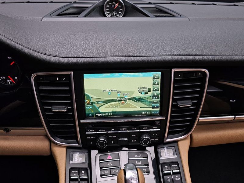 2016 Porsche Panamera 3.6 AWD Edition 970 photo 14