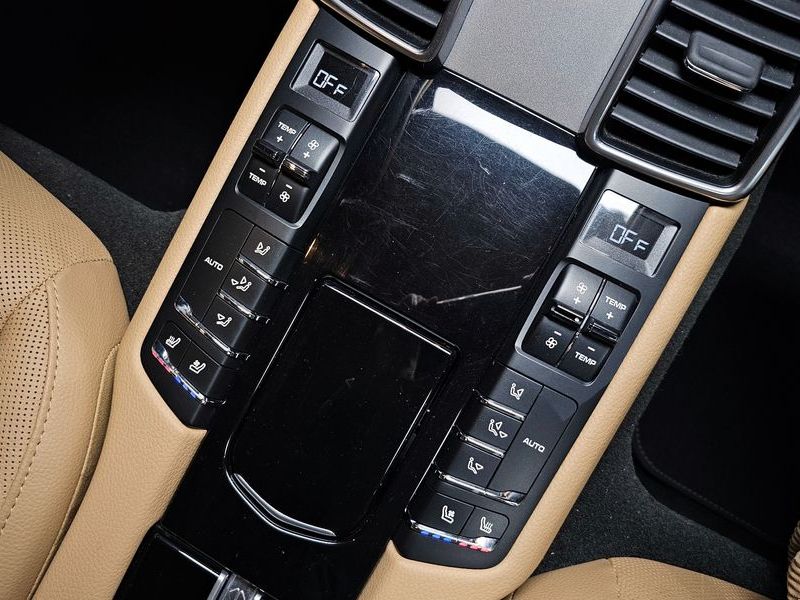 2016 Porsche Panamera 3.6 AWD Edition 970 photo 18