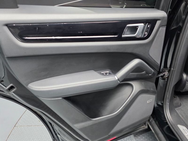 2022 Porsche Cayenne 3.0 Coupe photo 25