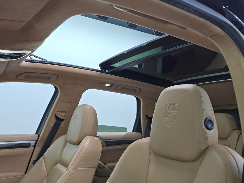 2013 Porsche Cayenne 4.8 GTS 958 photo 19