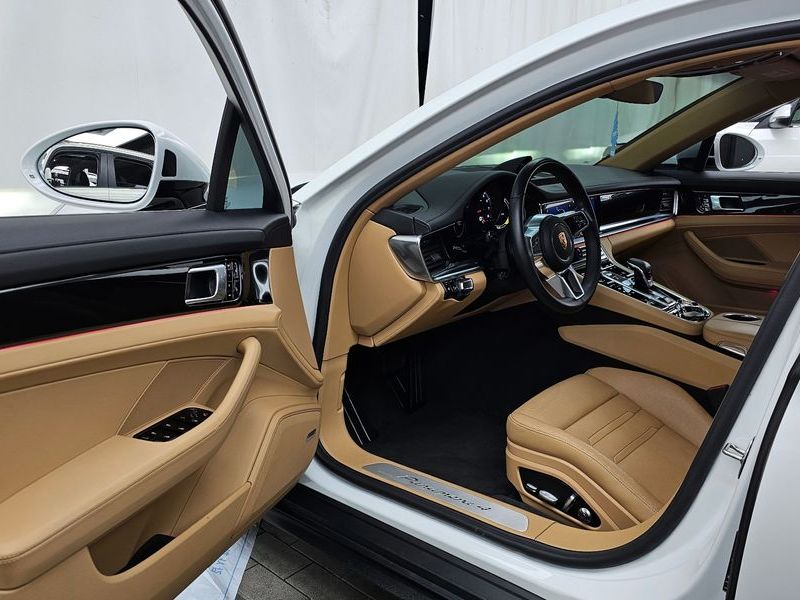 2018 Porsche Panamera 3.0 AWD photo 10