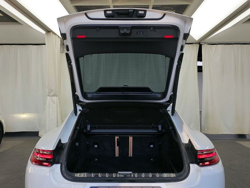 2018 Porsche Panamera 3.0 AWD photo 20