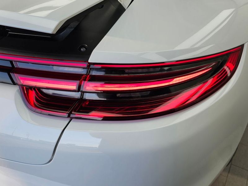 2018 Porsche Panamera 3.0 AWD photo 23