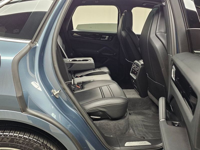 2020 Porsche Cayenne 3.0 photo 12