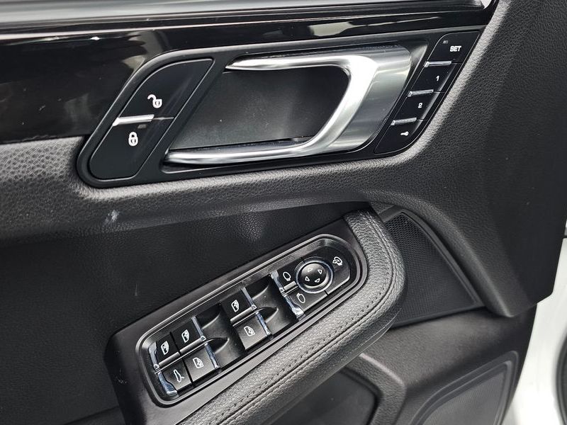 2017 Porsche Macan 3.0 S Diesel 95B photo 16