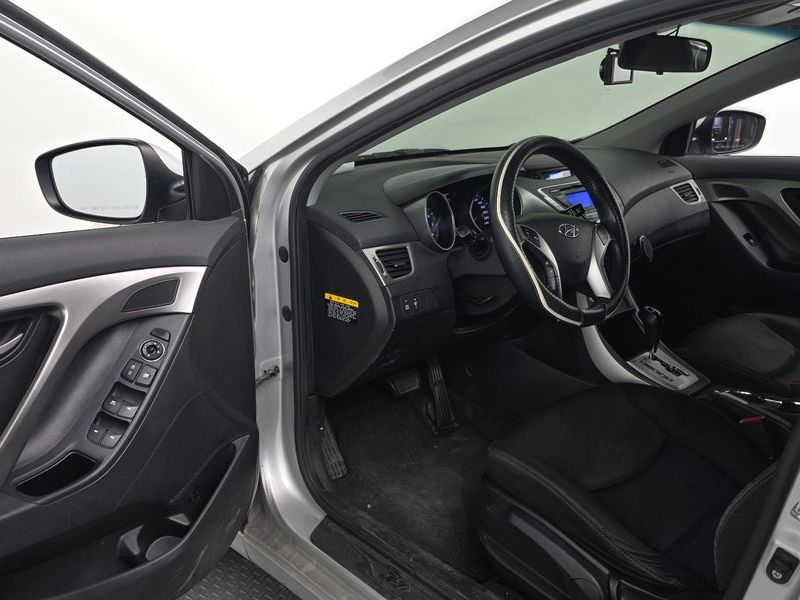2012 Hyundai Avante M16 GDI Luxury photo 10