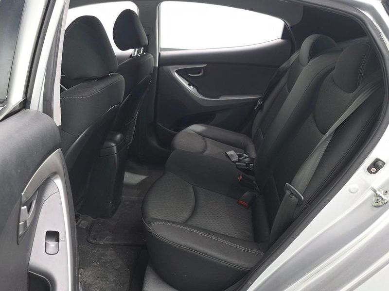 2012 Hyundai Avante M16 GDI Luxury photo 11