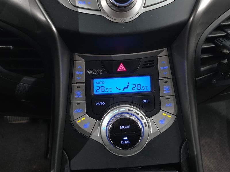 2012 Hyundai Avante M16 GDI Luxury photo 16