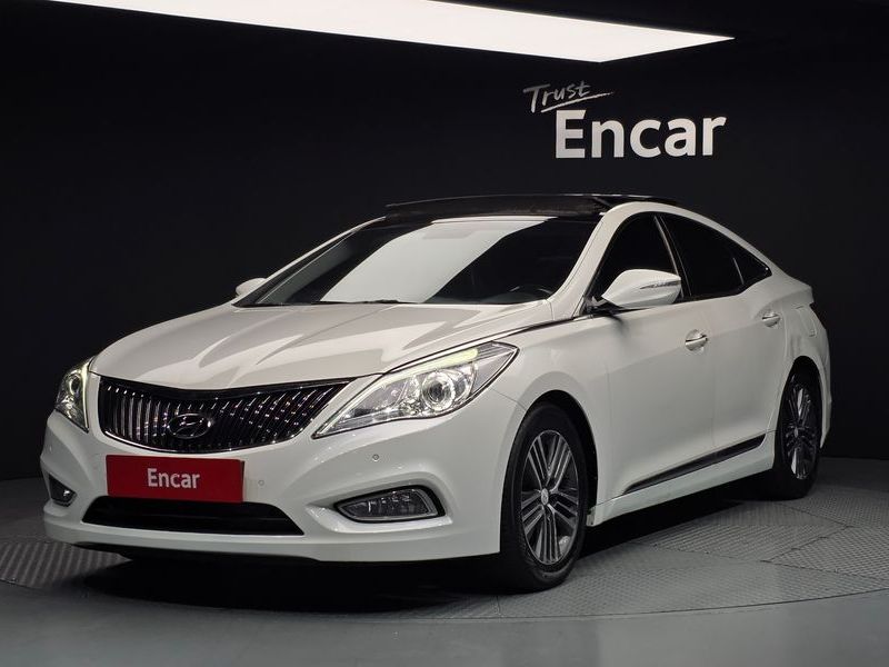 2014 Hyundai Grandeur HG240 Modern photo 1