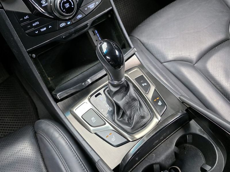 2014 Hyundai Grandeur HG240 Modern photo 9