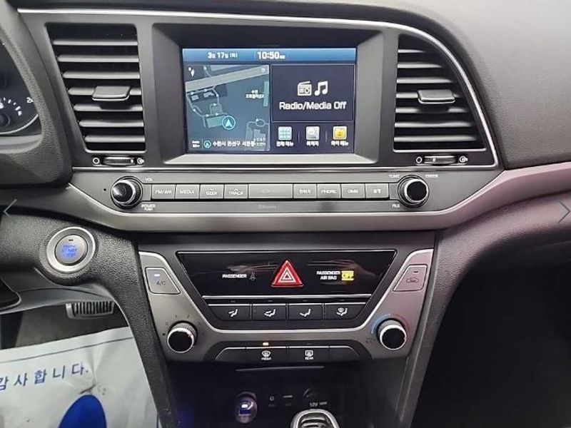 2016 Hyundai Avante 1.6 e-VGT SMART photo 10
