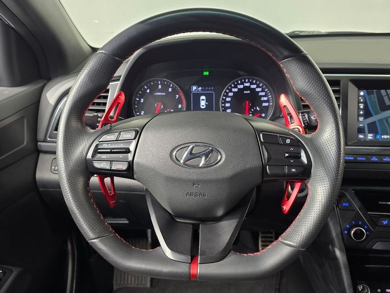 2017 Hyundai Avante 1.6 Turbo Sport photo 13