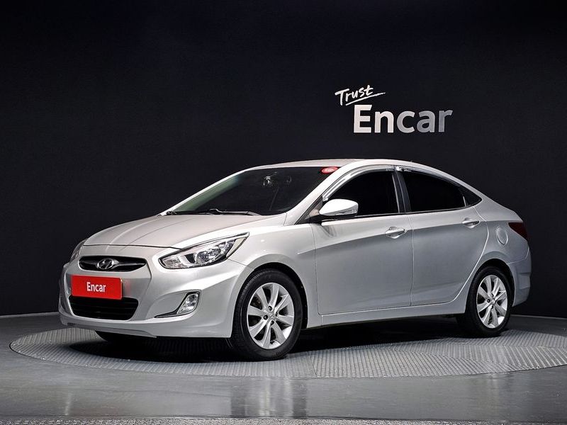 2012 Hyundai Accent Diesel 1.6 VGT Premier photo 1