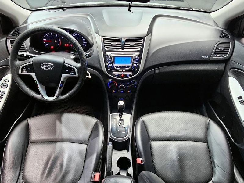 2012 Hyundai Accent Diesel 1.6 VGT Premier photo 7