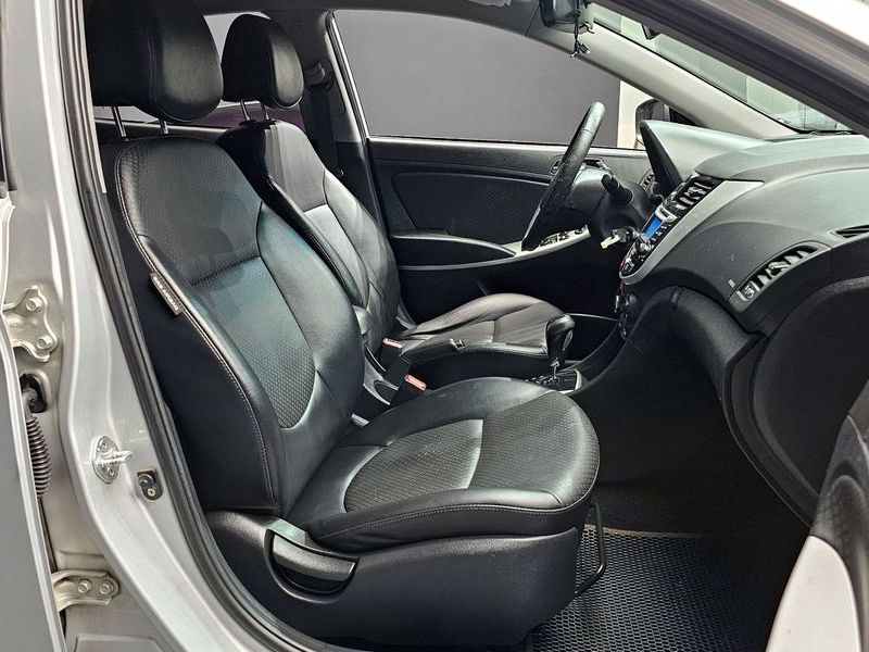 2012 Hyundai Accent Diesel 1.6 VGT Premier photo 10