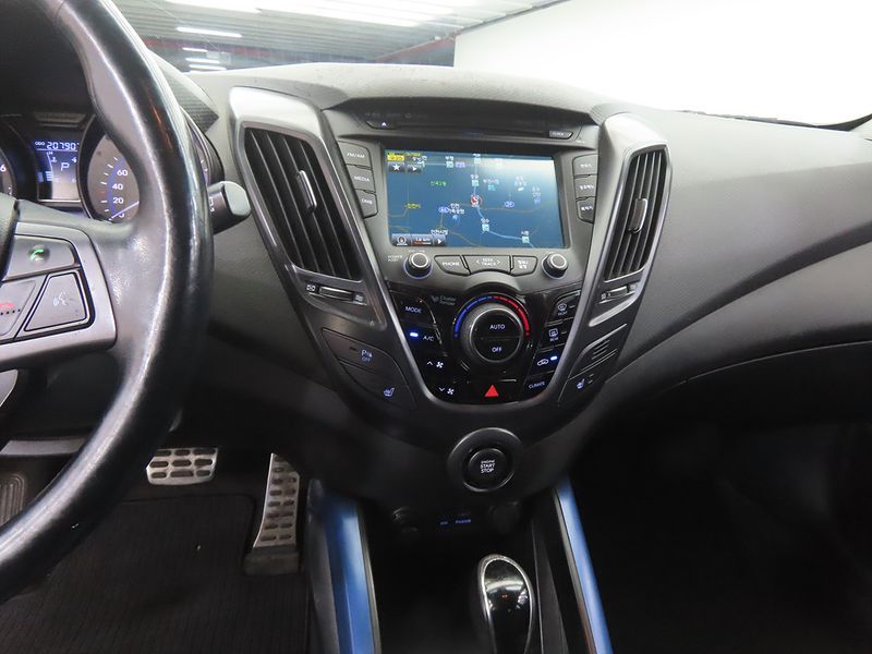 2014 Hyundai Veloster Turbo D Spec photo 10