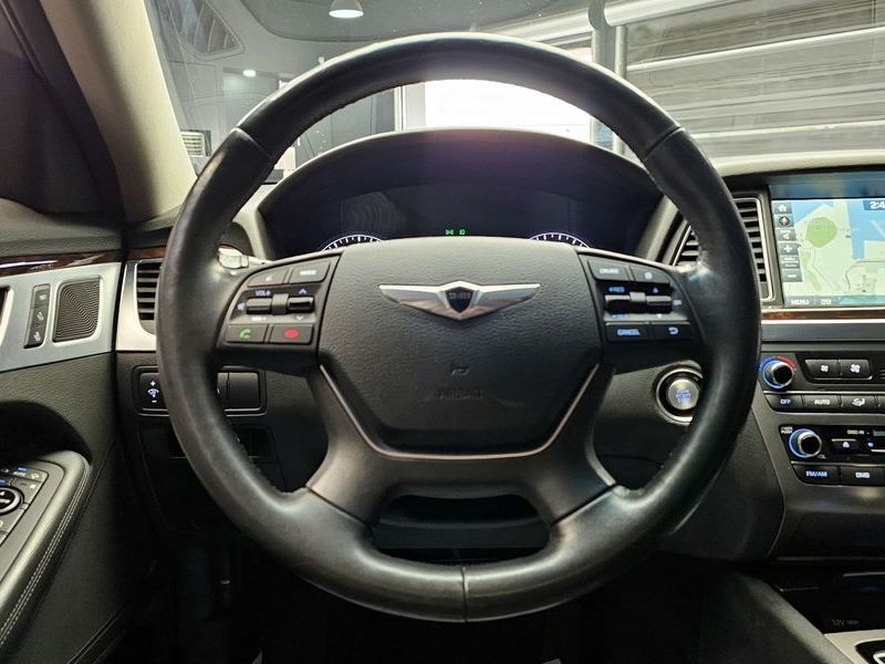 2016 Hyundai Genesis G330 Premium AWD photo 13