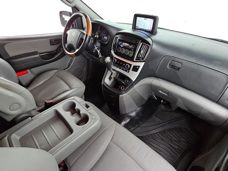 2017 Hyundai 그랜드 스타렉스 3-Seater VAN Smart photo 7