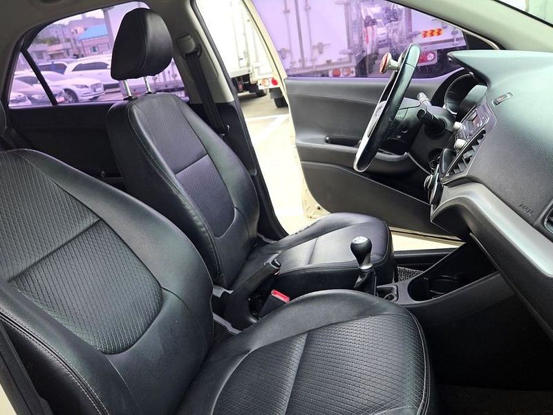2014 Kia Morning Deluxe photo 15