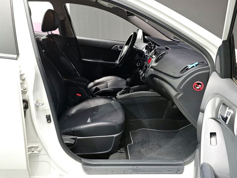 2013 Kia 포르테 1.6 GDI Luxury Standard photo 11