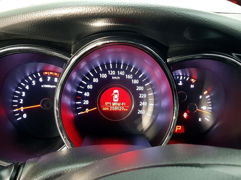 2013 Kia K5 2.0 Prestige Standard photo 7