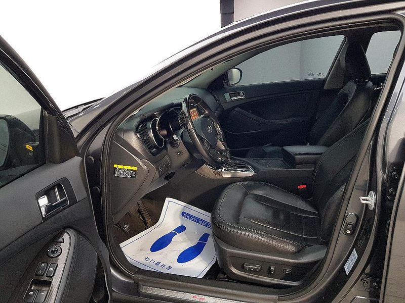 2013 Kia K5 2.0 Prestige Standard photo 8