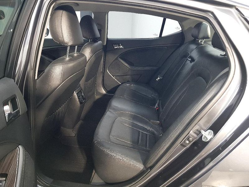 2013 Kia K5 2.0 Prestige Standard photo 9