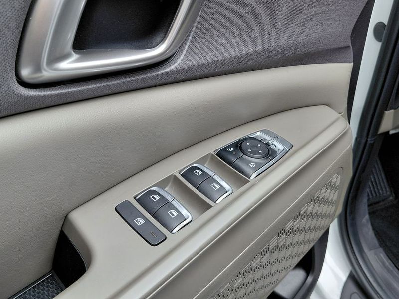 2024 Kia Carnival Gasoline 9-Seater Prestige photo 17