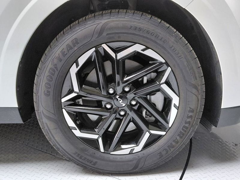 2024 Kia Carnival Gasoline 9-Seater Prestige photo 21