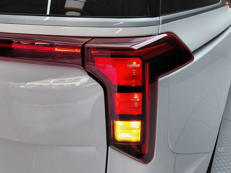 2024 Kia Carnival Gasoline 9-Seater Prestige photo 23