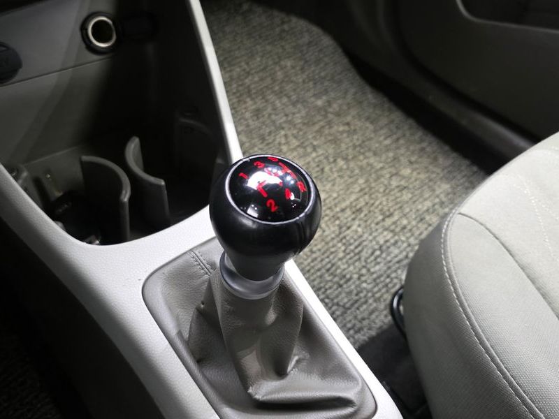 2015 Kia Morning VAN Deluxe photo 9