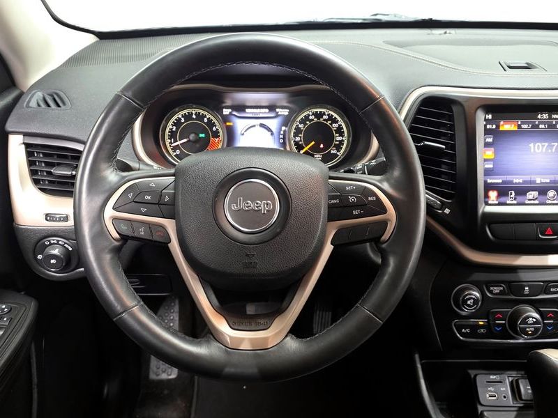 2014 Jeep Cherokee 3.2 2WD photo 13