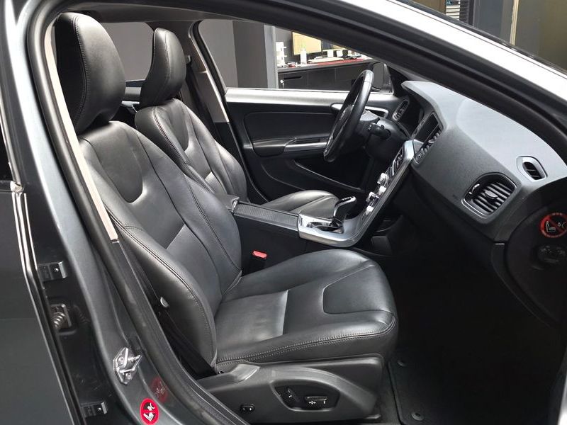 2017 Volvo V60 D3 1st photo 11