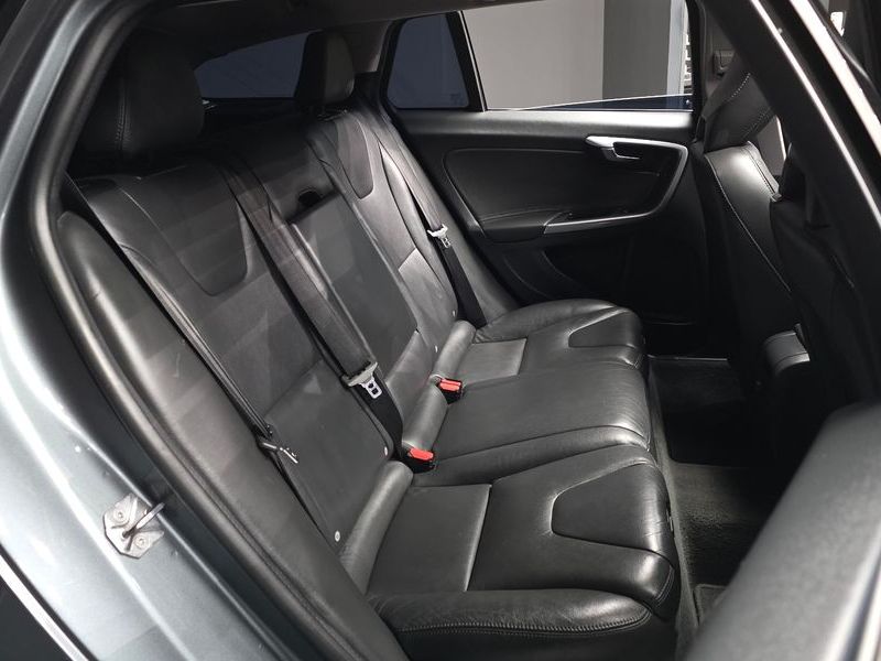 2017 Volvo V60 D3 1st photo 12