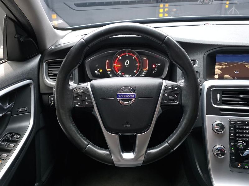 2017 Volvo V60 D3 1st photo 13