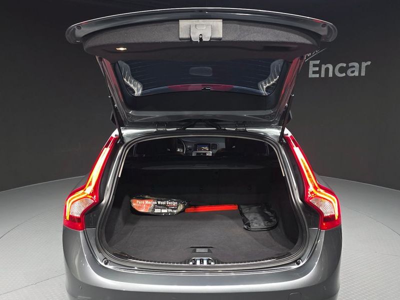 2017 Volvo V60 D3 1st photo 20