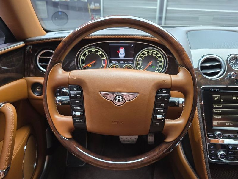 2014 Bentley Flying Spur 6.0 photo 13