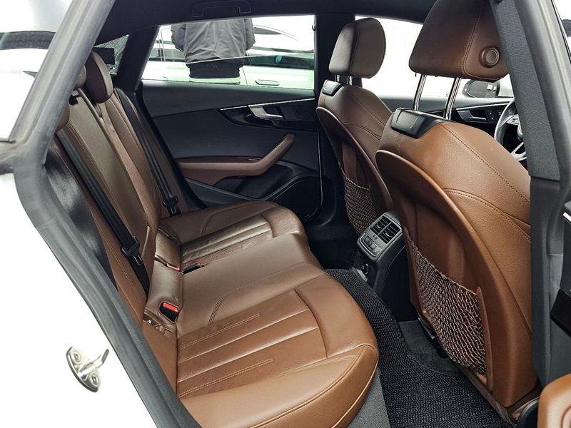 2019 Audi A5 45 TFSI Quattro Premium Sportback photo 12